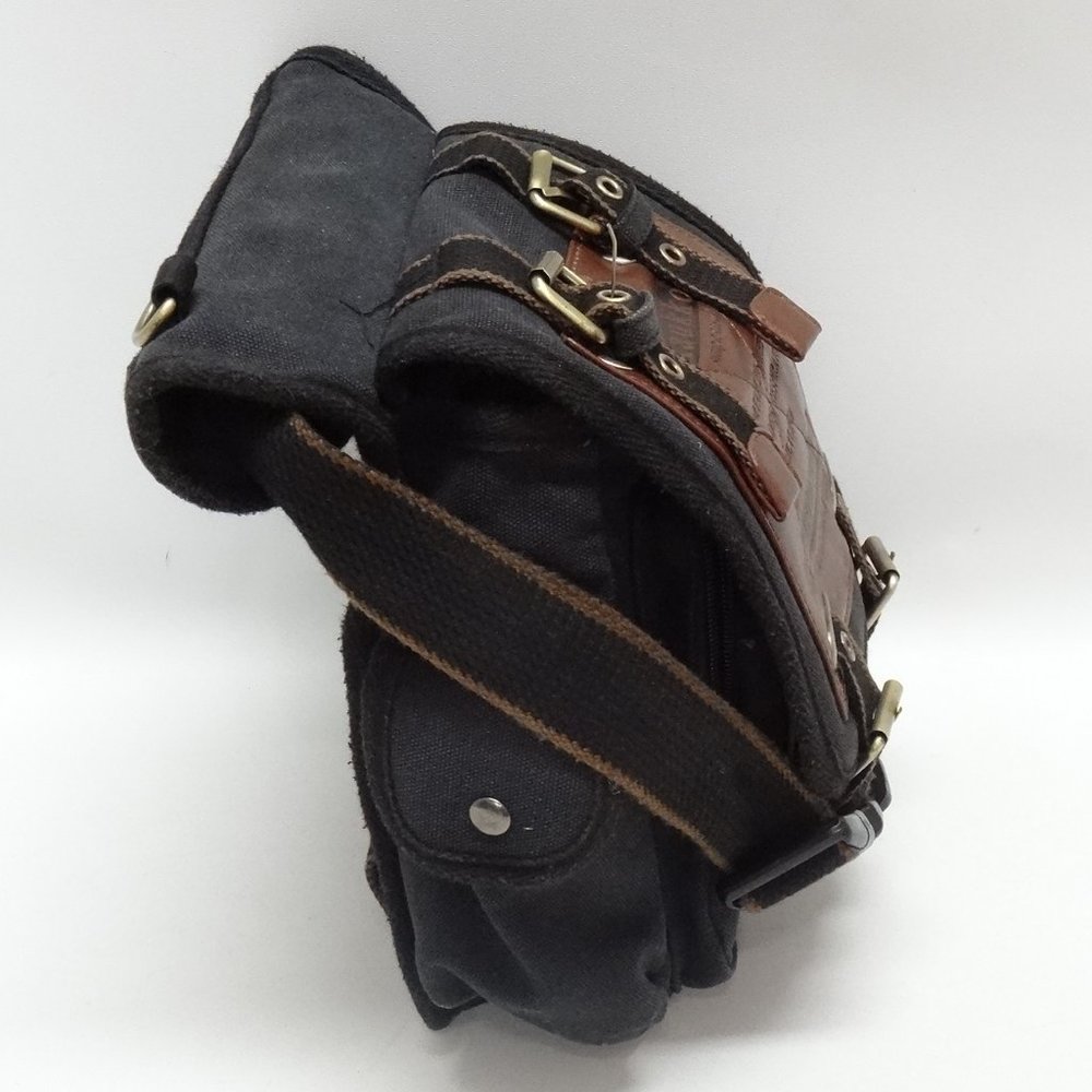 Kaukko Unisex Black Canvas Chest/Travel Bag - Picture 3 of 8